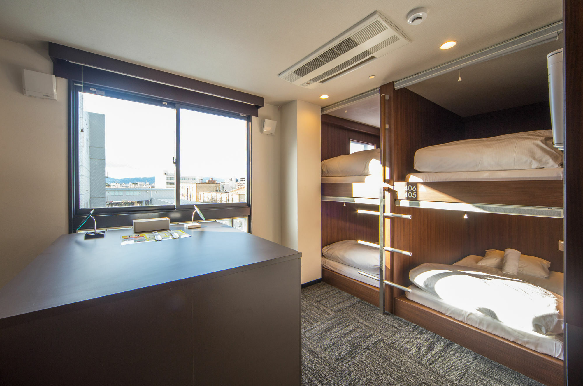 Mosaic Hostel Kyoto Bagian luar foto