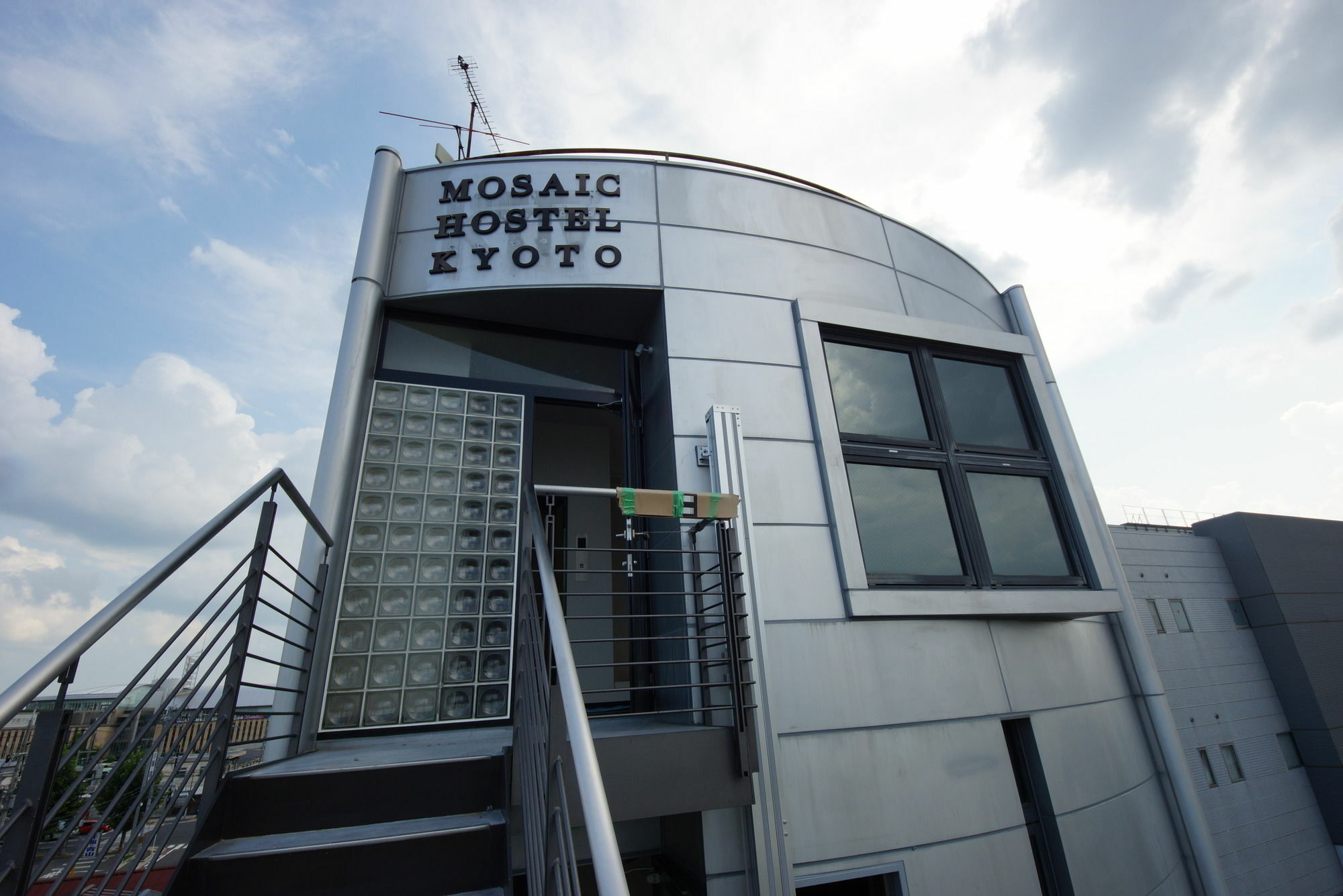 Mosaic Hostel Kyoto Bagian luar foto