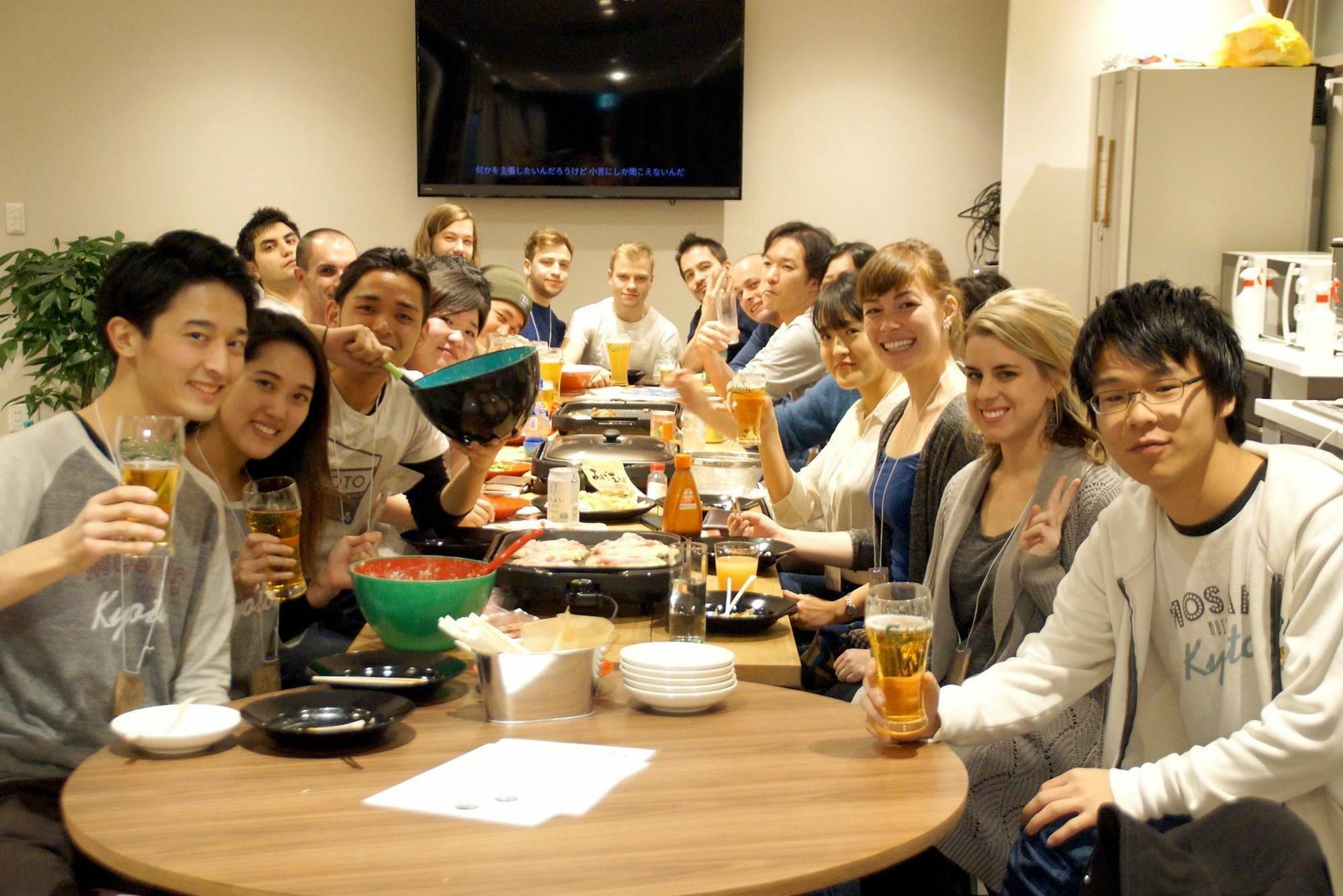 Mosaic Hostel Kyoto Bagian luar foto